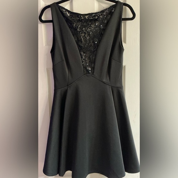 Tobi BLACK Plunge Neck A-line Cocktail Dress size M - Picture 1 of 14